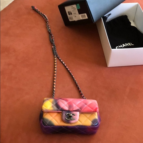 CHANEL AUTHENTIC CROSS BODY LAMBSKIN RUNWAY BAG - Picture 3 of 3